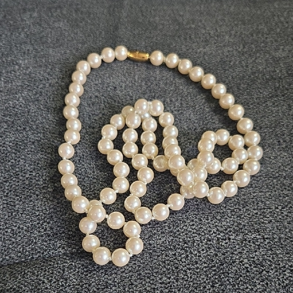 ❤️ Pearl (Faux) Necklace - 31"‎